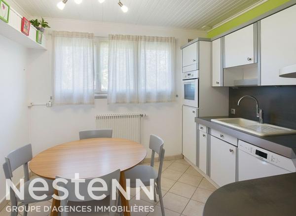 Maison de plain-pied avec sous-sol complet