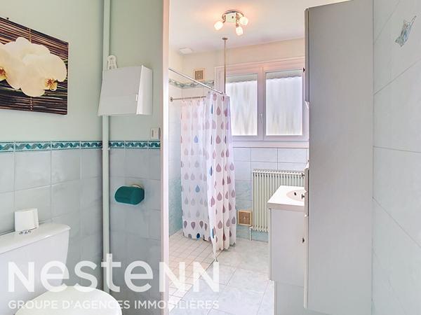 Maison de plain-pied avec sous-sol complet