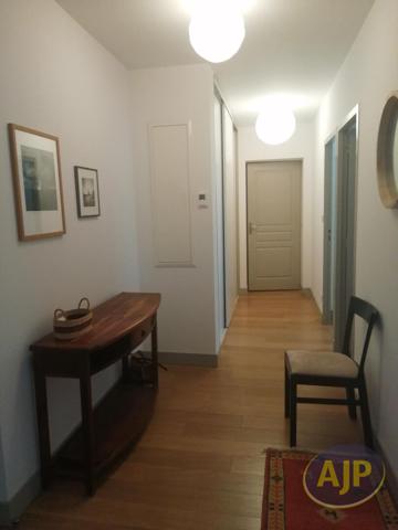 Appartement à louer Saintes : 3 pièces, 66m² avec 2 chambre(s) à 735€ - AJP Immobilier Saintes