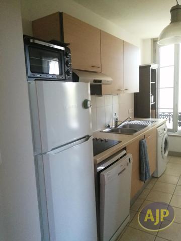 Appartement à louer Saintes : 3 pièces, 66m² avec 2 chambre(s) à 735€ - AJP Immobilier Saintes
