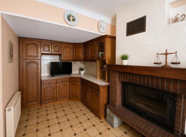 Maison 6 pièces - Fort potentiel -St Philbert de Gd lieu- Terrain clos 900 m2