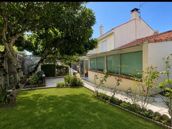 Maison 6 pièces - Fort potentiel -St Philbert de Gd lieu- Terrain clos 900 m2