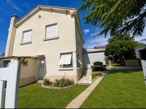 Maison 6 pièces - Fort potentiel -St Philbert de Gd lieu- Terrain clos 900 m2