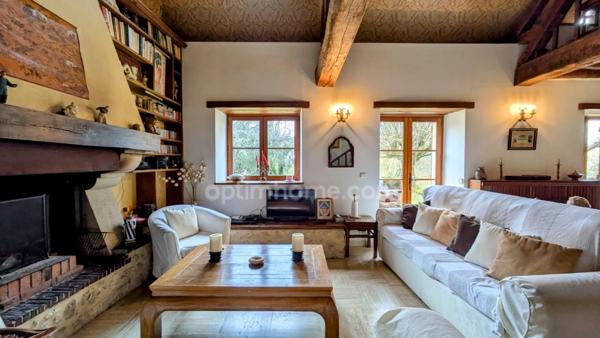 Propriete deux longères à l'orée de la foret