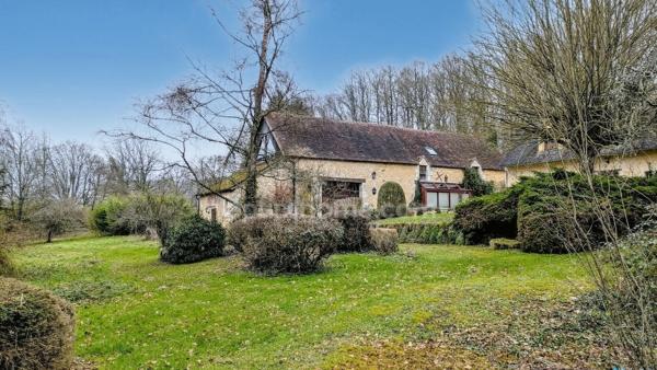 Propriete deux longères à l'orée de la foret