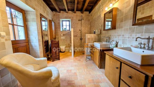 Propriete deux longères à l'orée de la foret