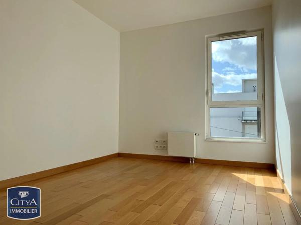 Appartement à louer 4 pièces 96.38m² Saint-Pierre-des-Corps (37700)