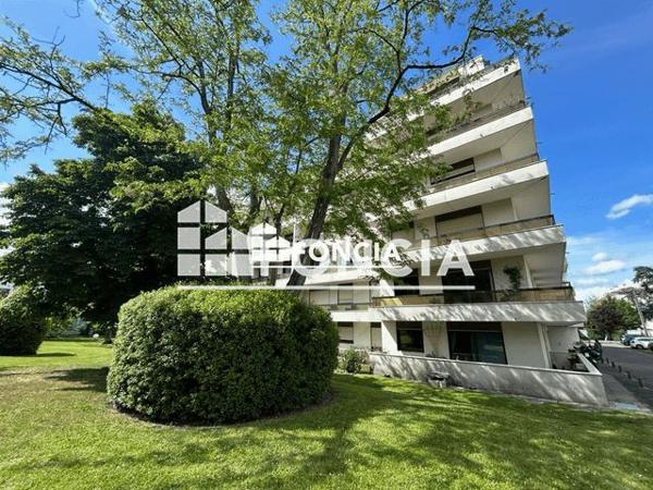 Location Appartement 2 pièces 50 m² - 81 RUE DES ORANGERS Bordeaux Cauderan 33200