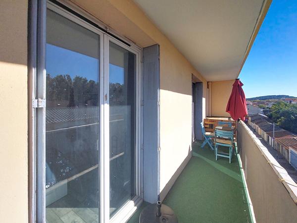 À vendre : Appartement 3 pièces à La Seyne sur Mer de 57.35 m2 avec balcon et garage