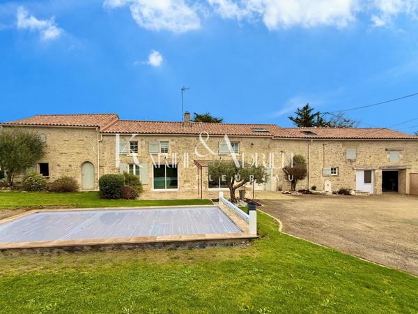 Charme et prestations confortables pour cette propriété en pierre