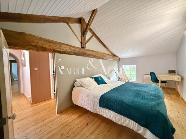 Charme et prestations confortables pour cette propriété en pierre