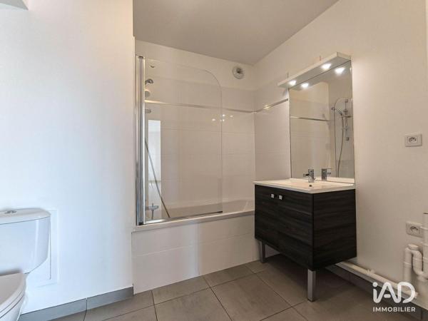 Location appartement 2 pièces 48 m² Armentières