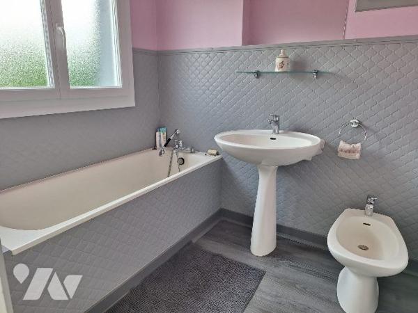 Maison 93m², Aubigny-Sur-Nère