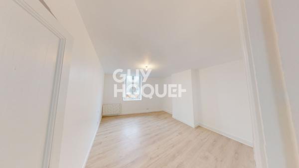 IMMEUBLE D'ENVIRON 110M² AVEC COMPTEURS INDIVIDUELS