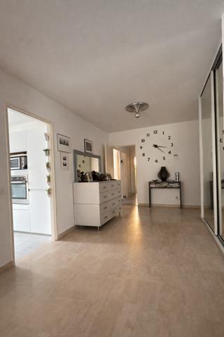 Marseille (13008) beau type 4 Michelet Luce