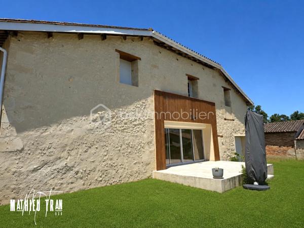 Découvrez cette maison de caractère, nichée dans un quartier paisible. 
Construite en 1945, elle offre un style de vie unique au cœur de la ville tout en garantissant un accès facile aux transports.

Cette spacieuse maison de 180 m² se déploie sur 4 pièces, en rez-de-chaussée vous y trouverez un salon séjour avec une cuisine ouverte, une suite parentale équipée de son dressing ainsi que sa propre salle d'eau. 

A l'étage, vous aurez de l'espace : 2 grandes chambres, une salle d'eau, un WC et la possibilité d'aménager une pièce d'environ 40m².

Elle est équipé d'une magnifique terrasse en travertin et d'un parking privé. 
Pour finir une grande dépendance d'environ 100m² faisant office de garage.

A 8 minutes de la ville de Coutras et de toutes les commodités indispensables, vous apprécierez tout le confort d’un mode de vie urbain sans compromis sur l’espace. 

Laissez-vous séduire par cette rare opportunité ! Contactez MATHIEU TRAN pour plus d'informations.