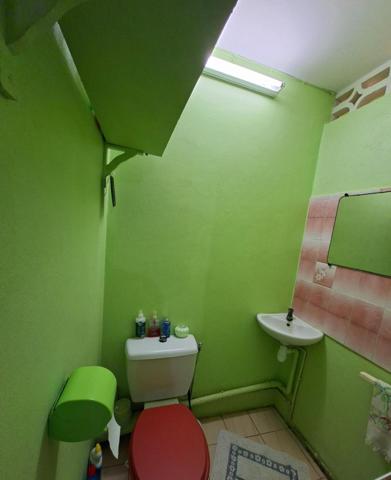 Cadre calme et volumes généreux pour cette maison familiale