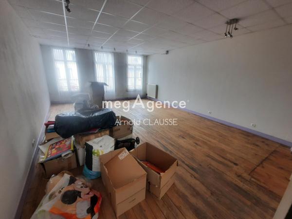 Appartement à AUXI-LE-CHATEAU, 62390 - 6 pièces 195m²