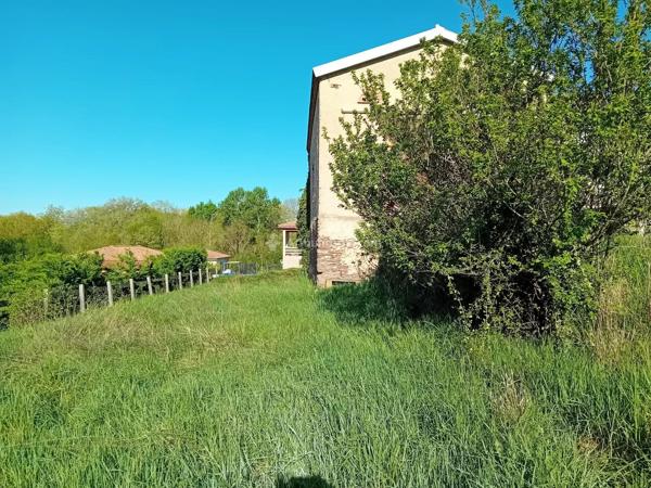 Vente                                                      Ferme
                        
                     3 pièces                      112 m2                     à Carmaux
