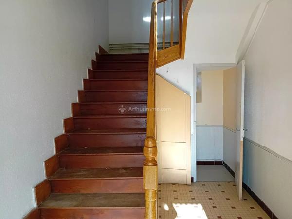 Vente                                                      Ferme
                        
                     3 pièces                      112 m2                     à Carmaux