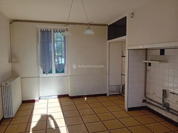 Vente                                                      Ferme
                        
                     3 pièces                      112 m2                     à Carmaux