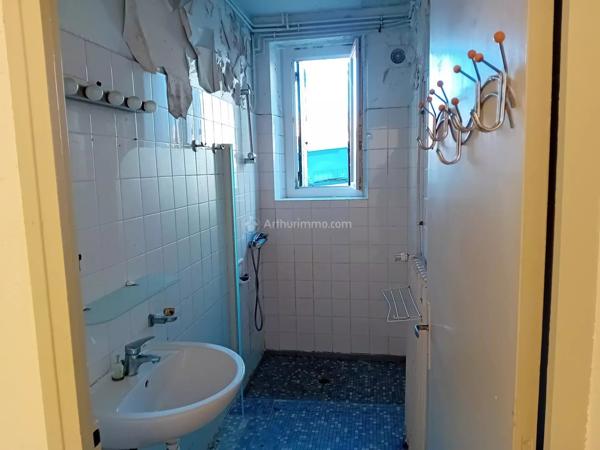 Vente                                                      Ferme
                        
                     3 pièces                      112 m2                     à Carmaux