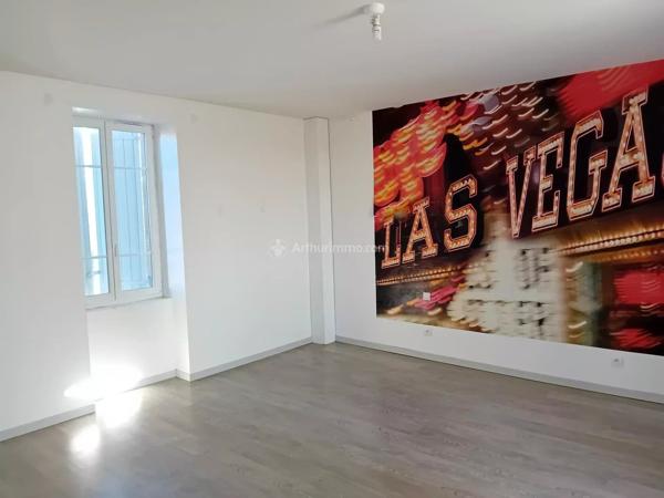 Vente                                                      Ferme
                        
                     3 pièces                      112 m2                     à Carmaux