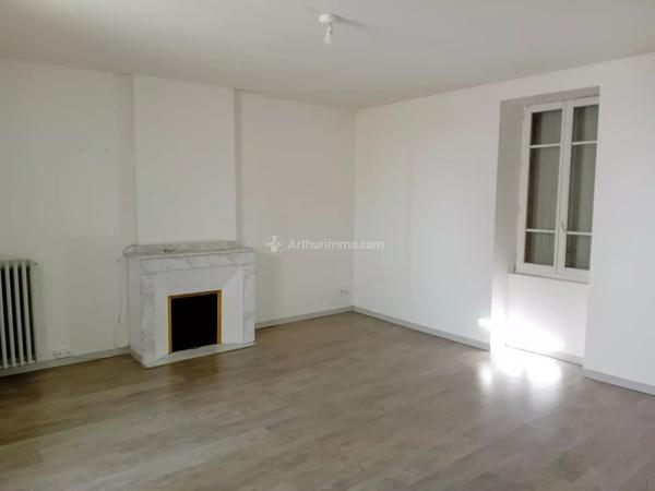 Vente                                                      Ferme
                        
                     3 pièces                      112 m2                     à Carmaux