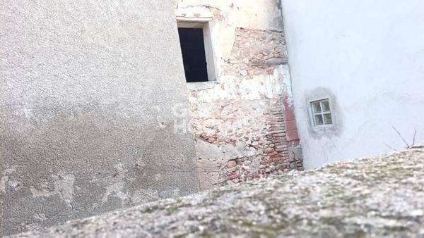 Local d'activité R+1 DE 46 m2 AVEC TERRAIN