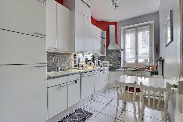 Beau T4 avec cachet de l'ancien - Place Jean Macé