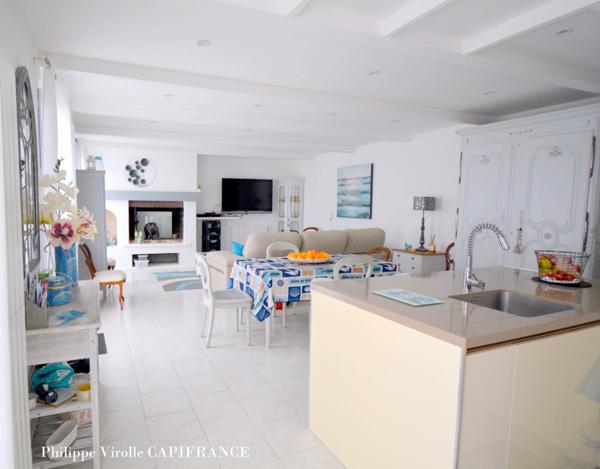 Maison à vendre 6 pièces 124 m2 LE CHATEAU D'OLERON (17) 428000€