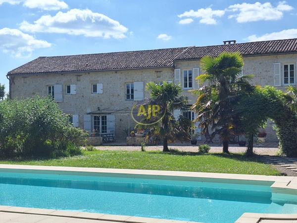 Vente maison Lesparre Medoc : 894 400 € - AJP Soulac Immobilier