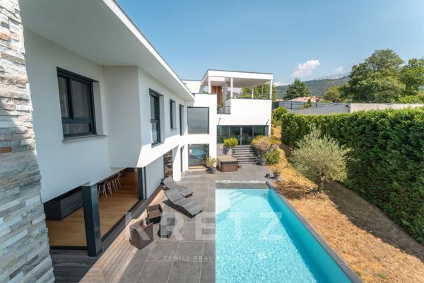 COUBLEVIE / VOIRON – Un Belvédère Contemporain d'Exception