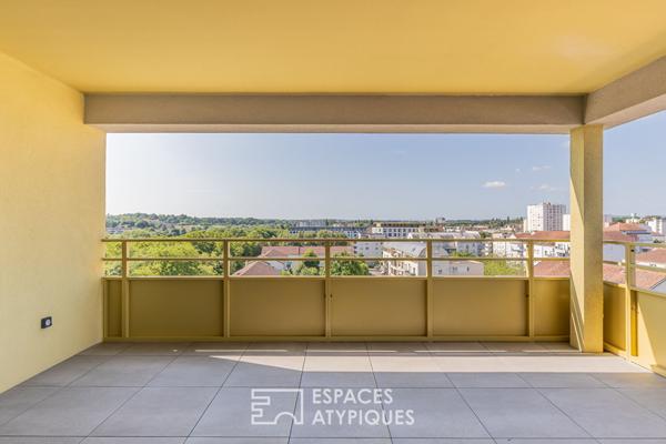 Dernier étage avec terrasses et vue dégagée