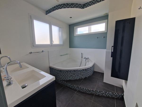 A LOUER MIRE Belle Maison T5 de 146 m2