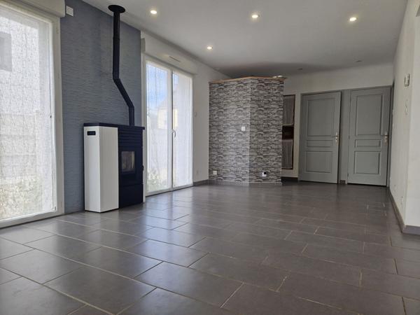 A LOUER MIRE Belle Maison T5 de 146 m2