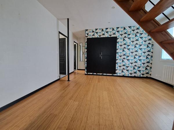 A LOUER MIRE Belle Maison T5 de 146 m2