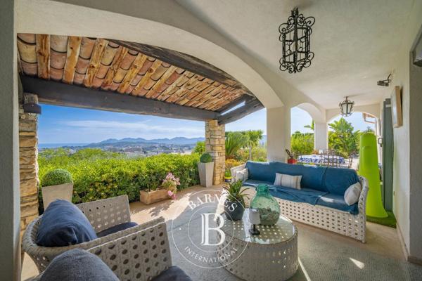Mougins, Villa 4 Chambres -  198 m² à vendre