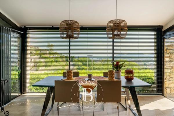 Mougins, Villa 4 Chambres -  198 m² à vendre