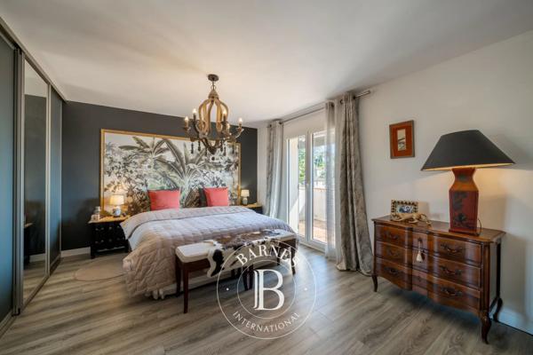 Mougins, Villa 4 Chambres -  198 m² à vendre