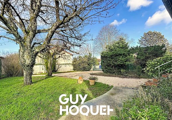 Maison Charnay Les Macon 8 pièce(s) 174 m2