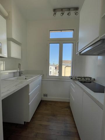 POITIERS, RUE D'ARGENT, T3 MEUBLE