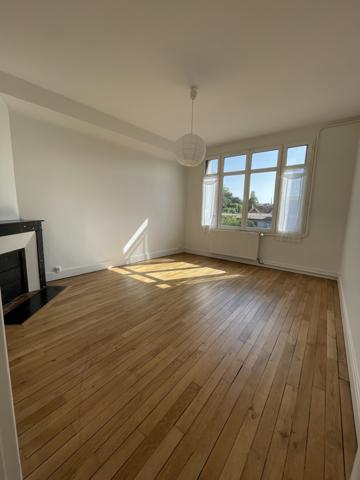 POITIERS, RUE D'ARGENT, T3 MEUBLE