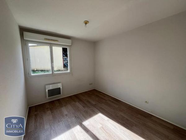 Appartement à louer 3 pièces 61.25m² Saint-Jean-d'Angély (17400)