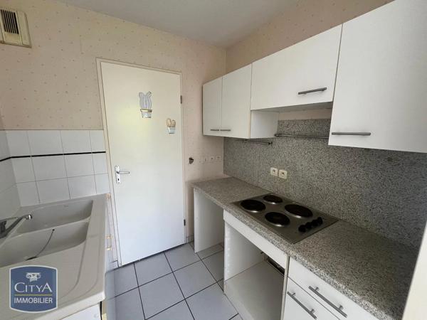 Appartement à louer 3 pièces 61.25m² Saint-Jean-d'Angély (17400)