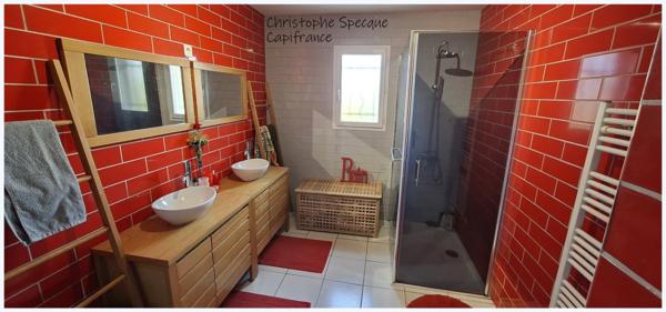 Maison de plain-pied, piscine à vendre secteur de RANDAN (63)