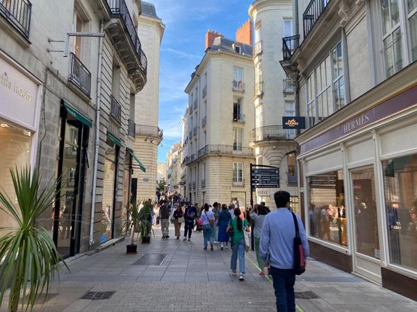 44000 NANTES - MURS COMMERCIAUX LIBRES A VENDRE 87 M²