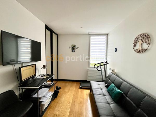 Vente
                Appartement90 m² - 4 Pièces -
                    ROYAN (17200)