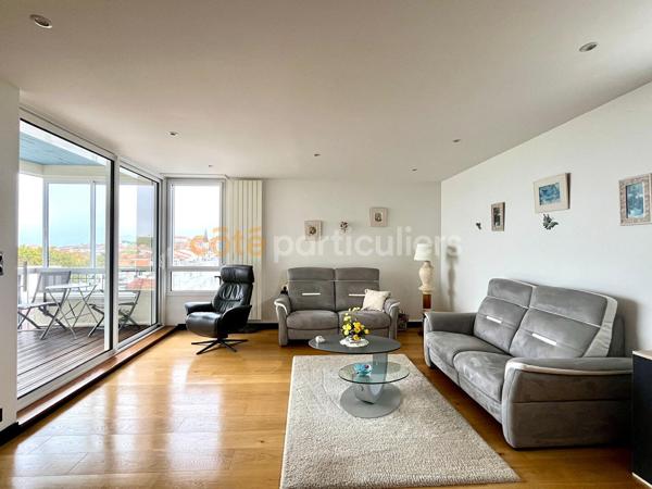 Vente
                Appartement90 m² - 4 Pièces -
                    ROYAN (17200)