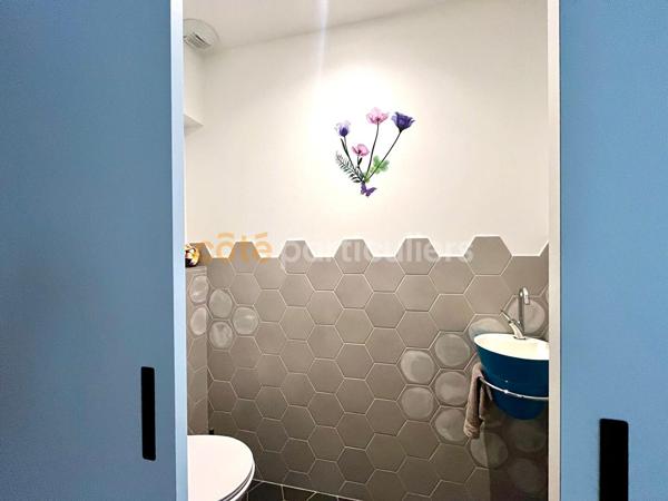 Vente
                Appartement90 m² - 4 Pièces -
                    ROYAN (17200)